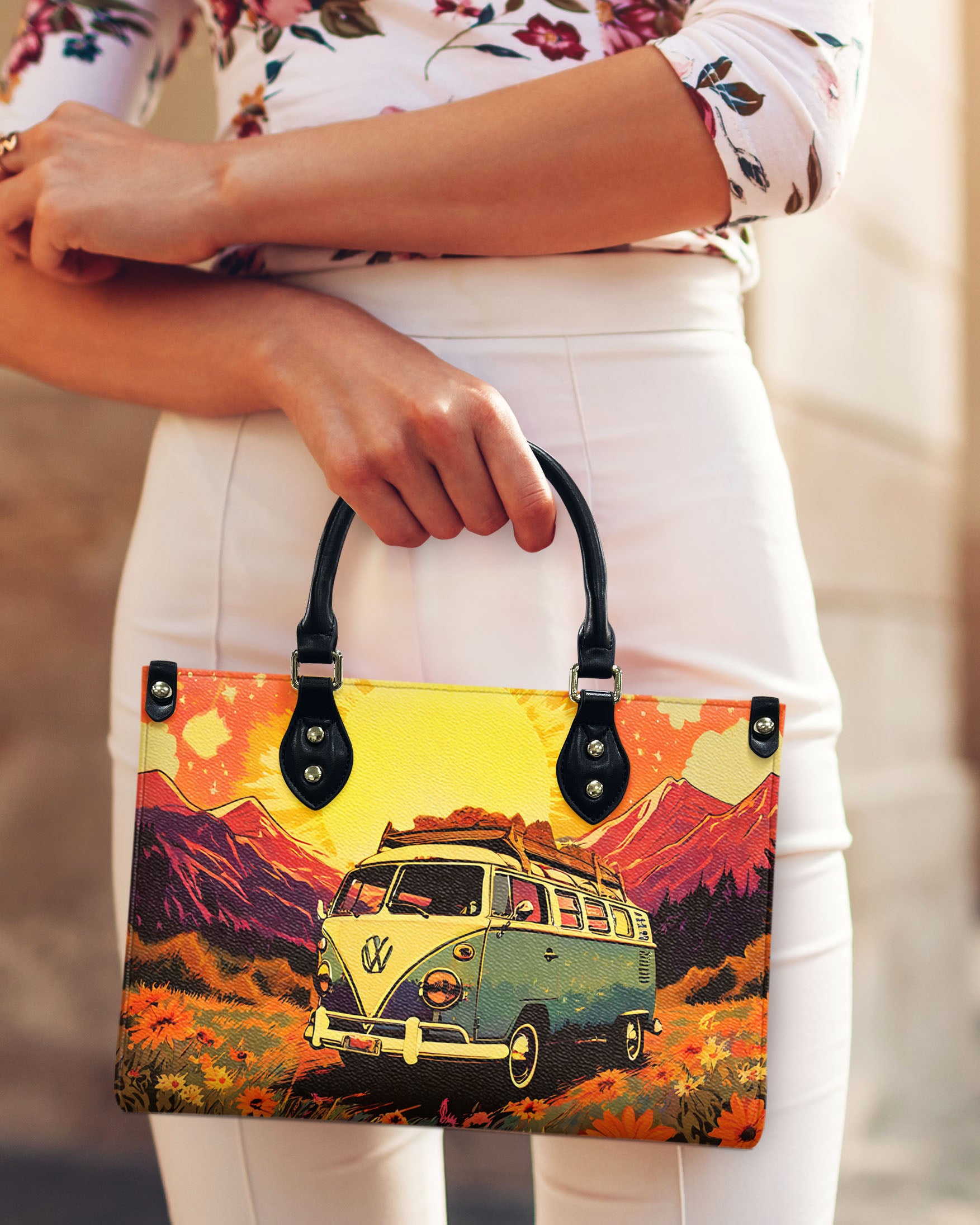 CAMPING SCENE LEATHER HANDBAG - YHHN1208244