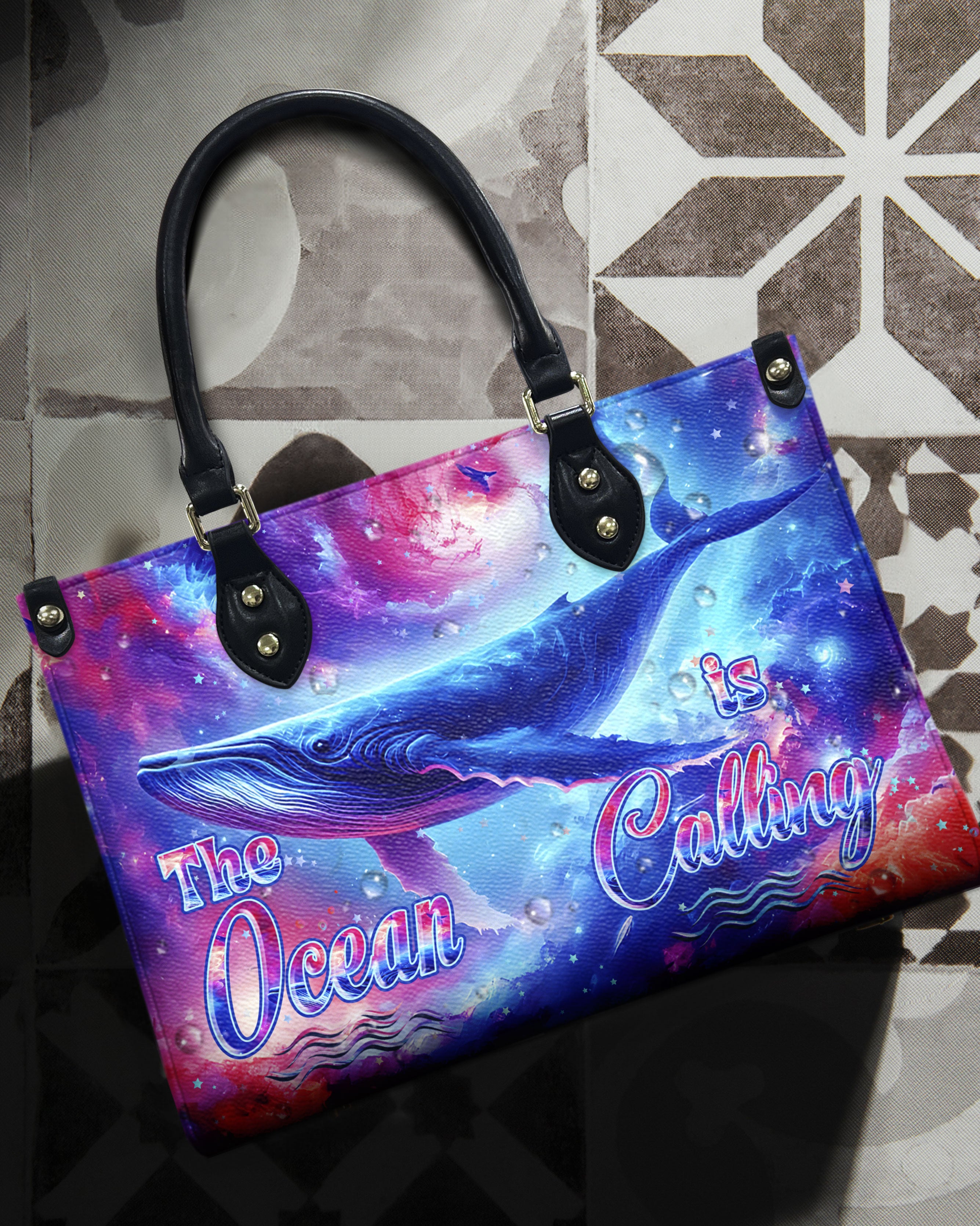 THE OCEAN IS CALLING WHALE LEATHER HANDBAG - YHHN1906244