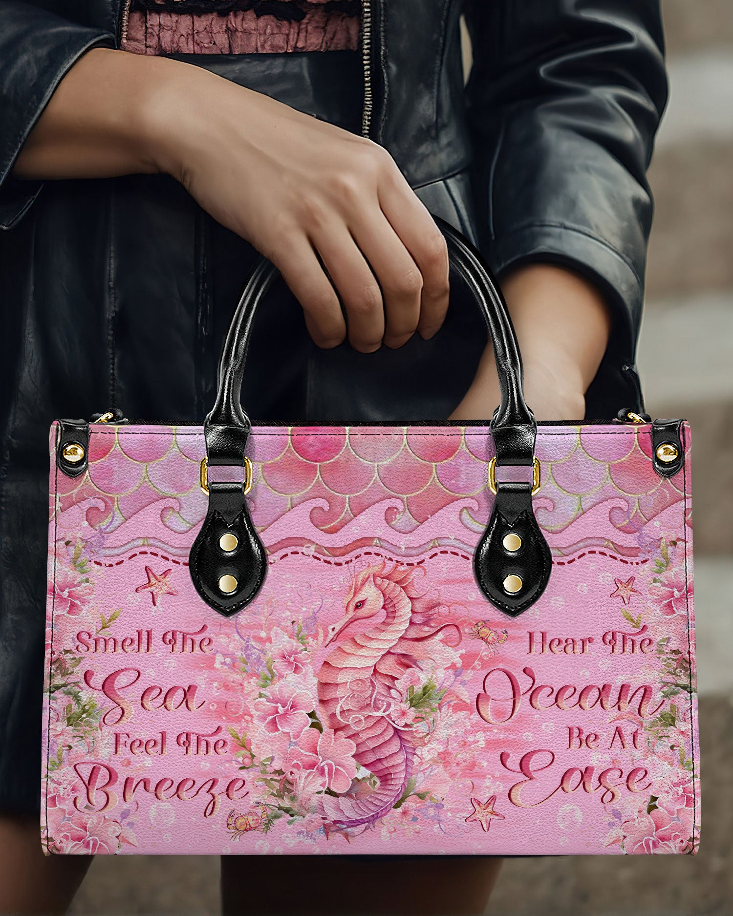 SMELL THE SEA FEEL THE BREEZE SEAHORSE LEATHER HANDBAG - YHLN2703242