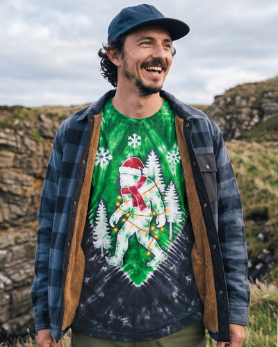 BIGFOOT WILDERNESS CHRISTMAS V PATTERN ALL OVER PRINT - TLNO1410261