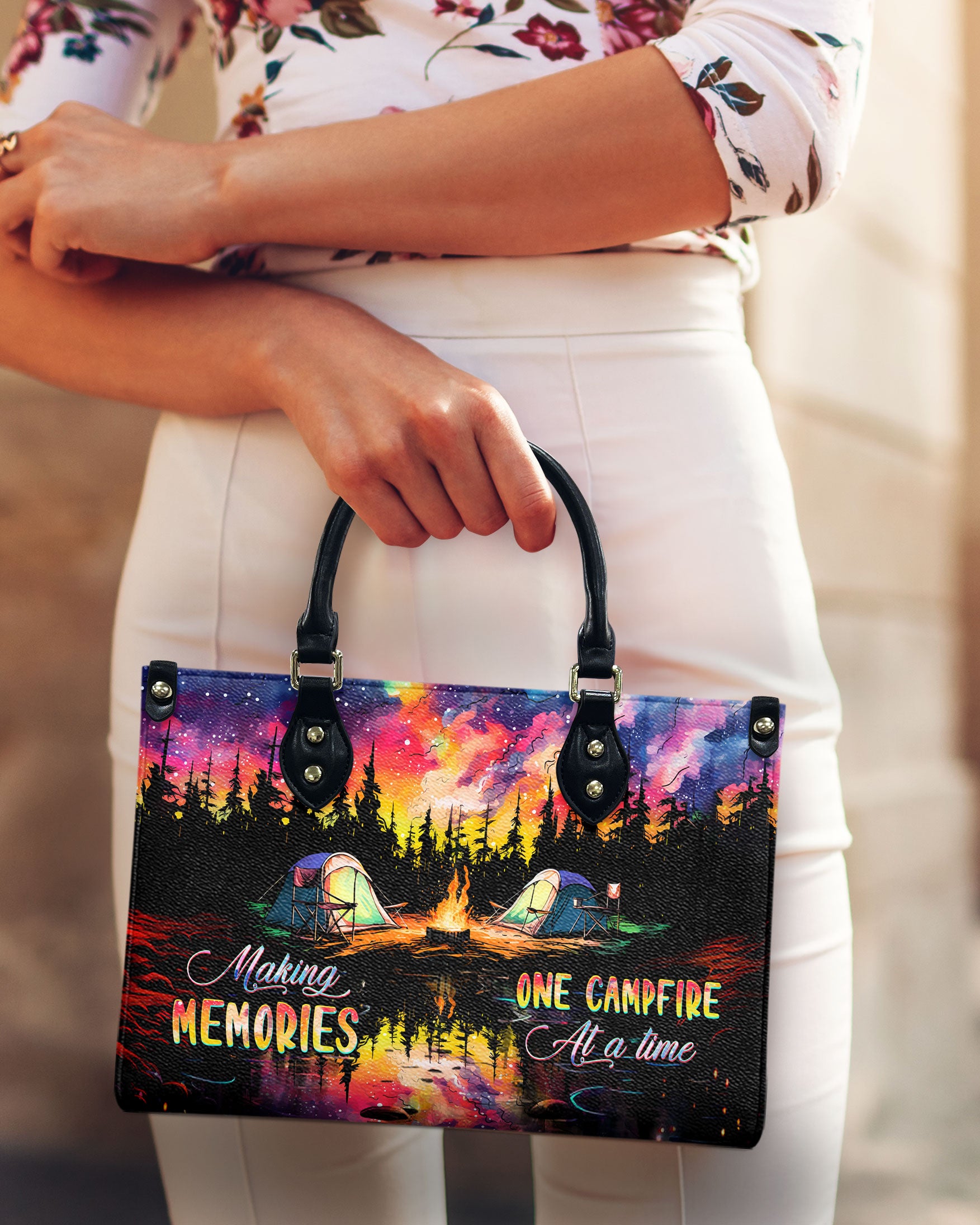 MAKING MEMORIES ONE CAMPFIRE AT A TIME LEATHER HANDBAG - TLTW2705243