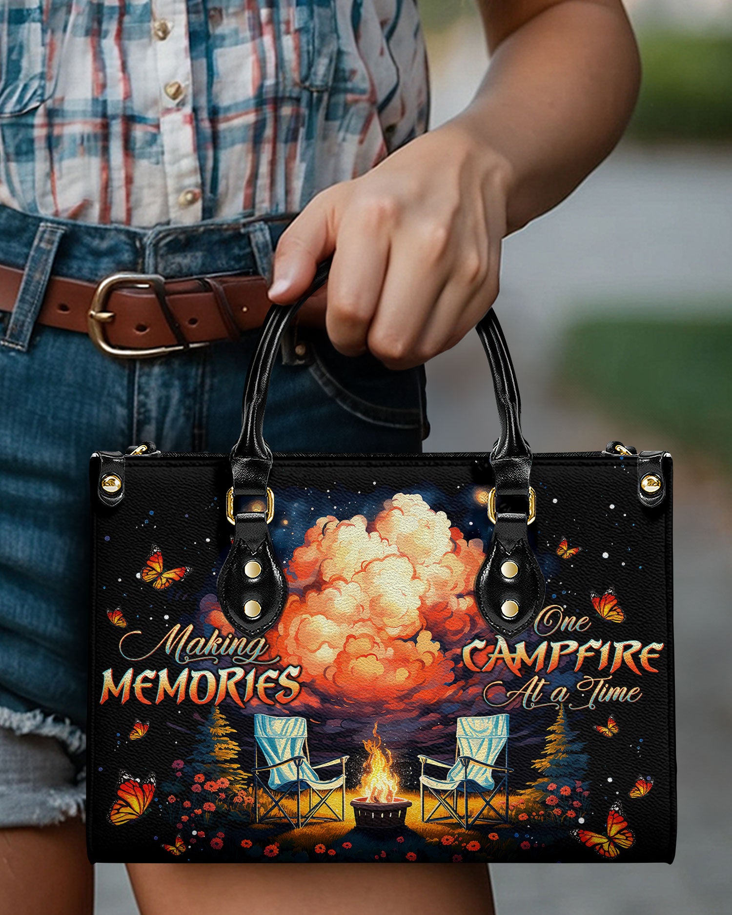 MAKING MEMORIES ONE CAMPFIRE AT A TIME LEATHER HANDBAG - TLTW0706243