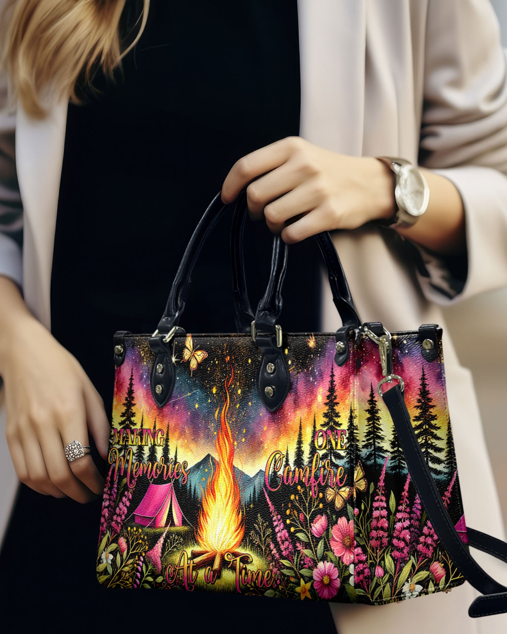 MAKING MEMORIES ONE CAMPFIRE AT A TIME LEATHER HANDBAG - TYTM0207242