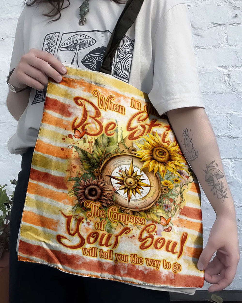 COMPASS OF YOUR SOUL TOTE BAG - TYTM2704231