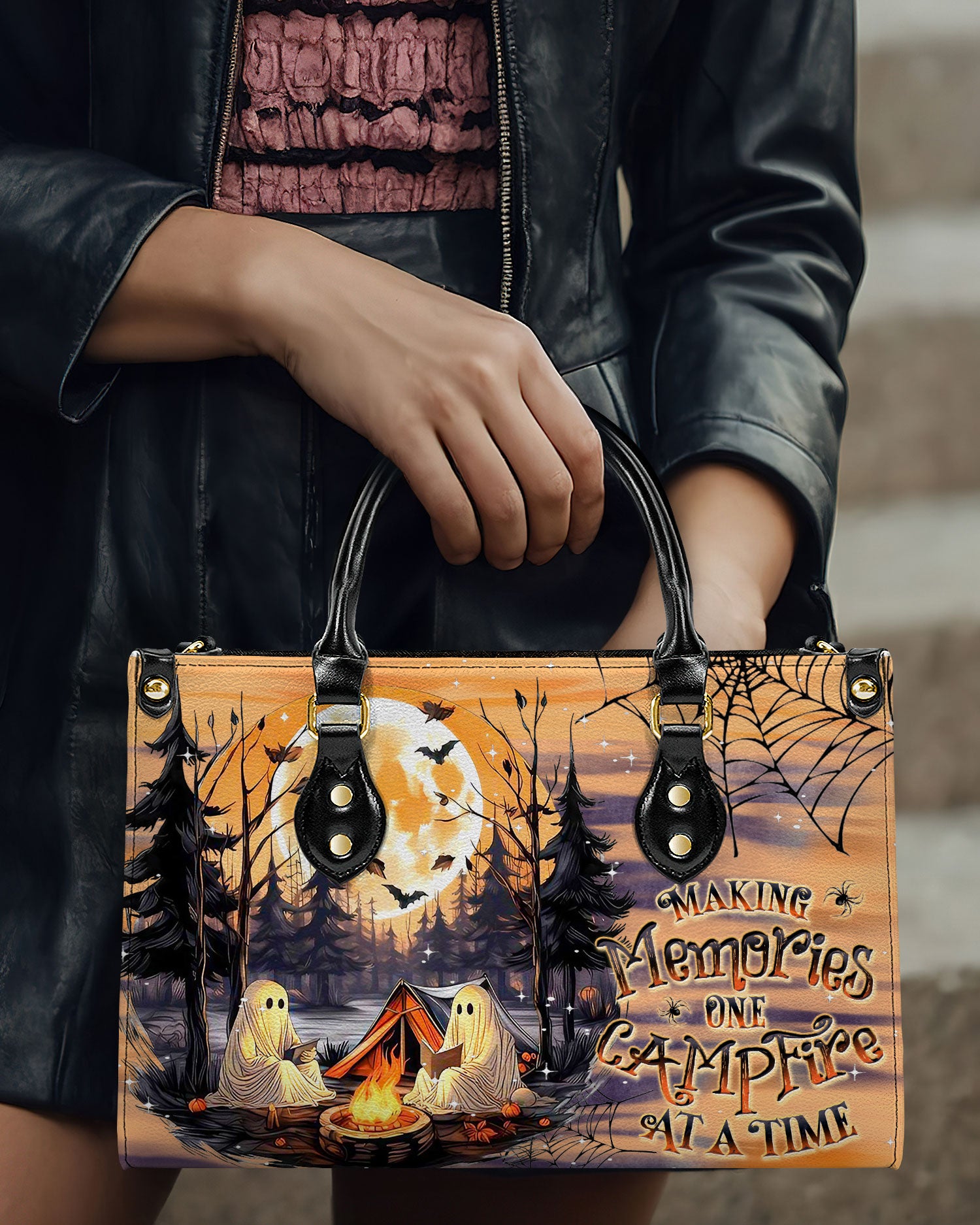 MAKING MEMORIES ONE CAMPFIRE HALLOWEEN LEATHER HANDBAG - YHDU1209243