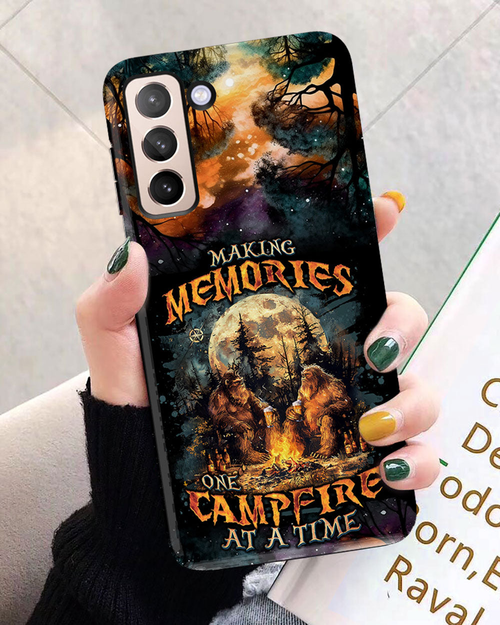 MAKING MEMORIES ONE CAMPFIRE AT A TIME BIGFOOT PHONE CASE - TLNO2409242